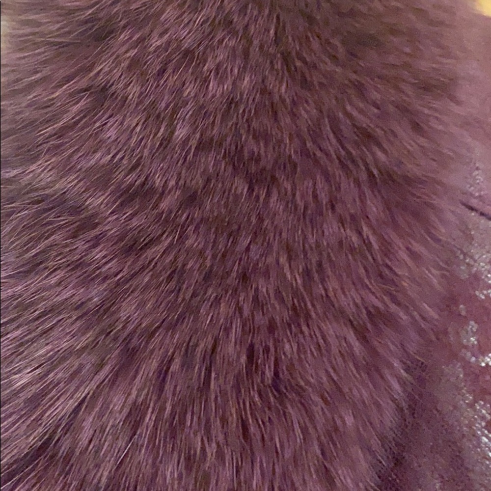 Beautiful purple suede jacket with purple fur - Picture 4 of 11